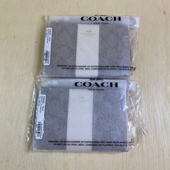 NEW Coach Womens Khaki Chalk Corner Zip Wristlet In Signature Canvas - Picture 5 of 8